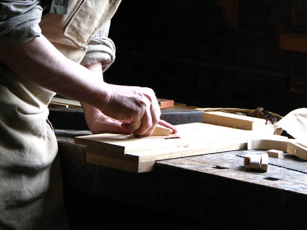 Nuestra <strong>carpinterÃ­a de madera en  Garralda</strong> es una empresa de <strong>herencia familiar</strong>, por lo que  contamos con gran <strong>experiencia </strong>en la profesiÃ³n.